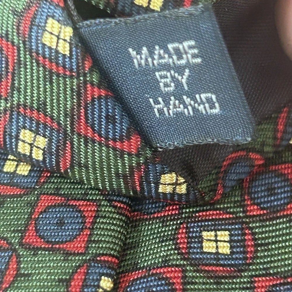 Jos A Bank Handmade Silk Tie Red/green/gold Pattern